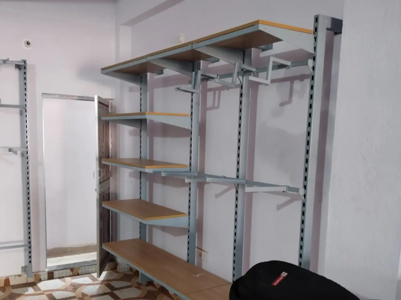980899915_Garment racks Patna.webp